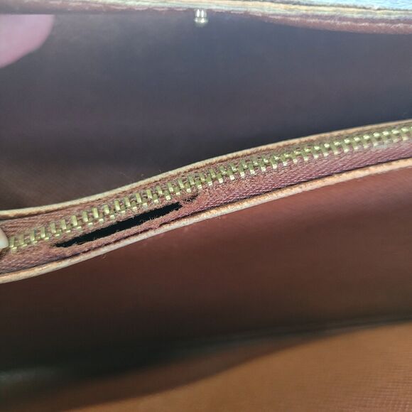 Authentic LOUIS VUITTON LV Vintage Monogram Sarah Wallet Envelope Leather Large - Picture 7 of 15